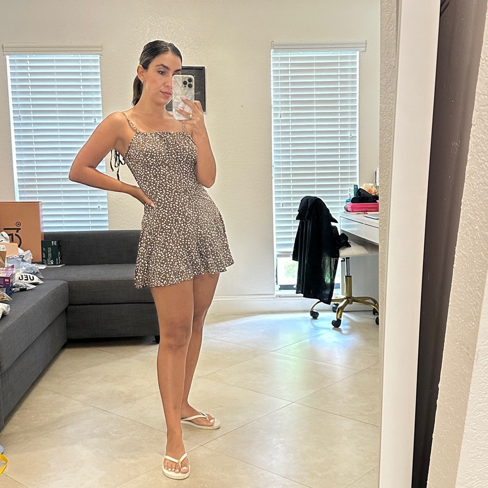 Floral Wide Leg Short Romper/Jumpsuit size M